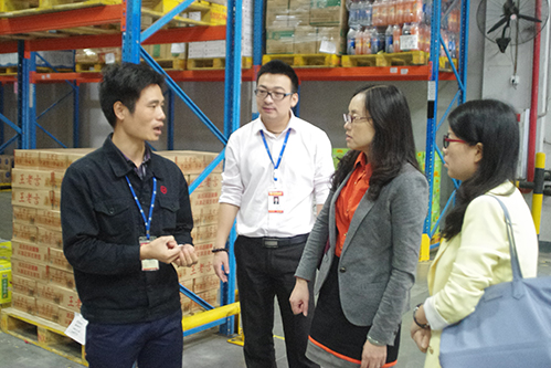 参观西永物流中心11.jpg