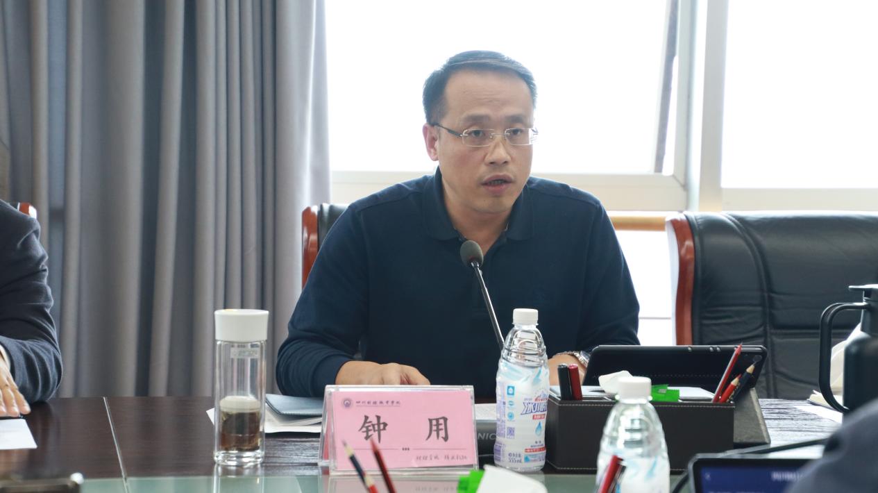 说明: IMG_4611 说明: IMG_4611