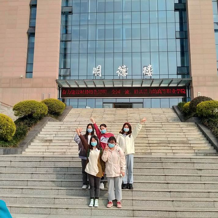 Cache_-754a394ef0a4e1a7.