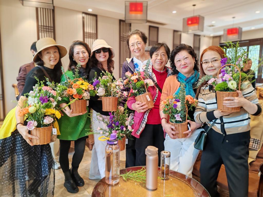 2025年离退休人员春游活动